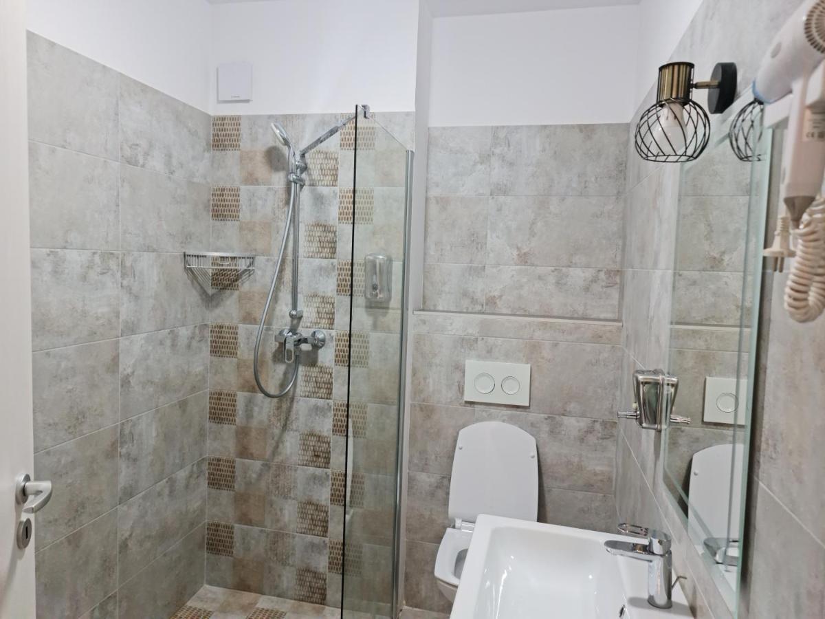 Apartament E'Special No3 アルバ・ユリア エクステリア 写真
