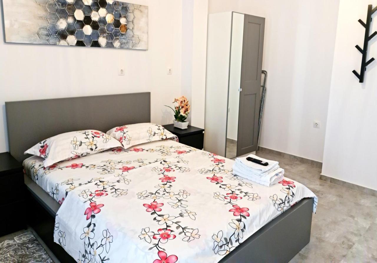 Apartament E'Special No3 アルバ・ユリア エクステリア 写真