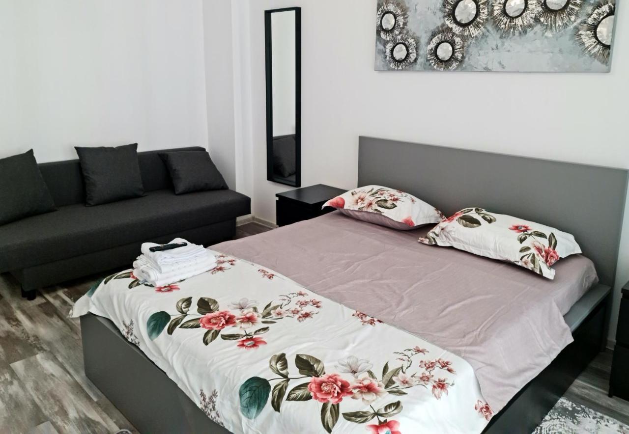 Apartament E'Special No3 アルバ・ユリア エクステリア 写真